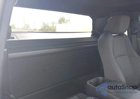 2025 Toyota Tacoma Sr из США, поврежденный, VIN 3TYJDAHN1ST033916